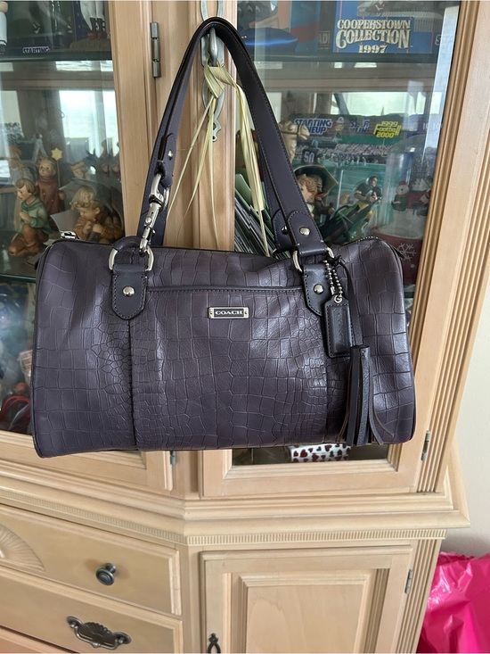 Coach Handbags - COACH EUC Brown Croc-Embossed Leather Satchel